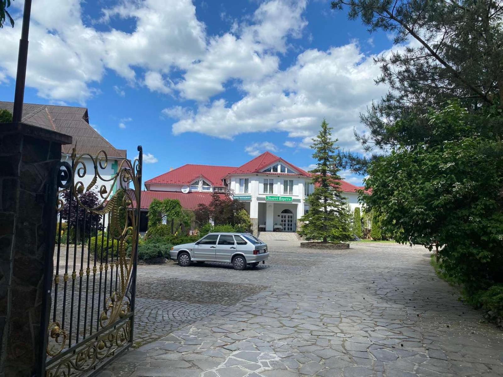 Hotel Zoloti Vorota Лалово Екстер'єр фото